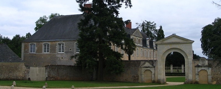 Photo L'ancienne Abbaye des Pr&eacute;montr&eacute;s - voyage Précigné
