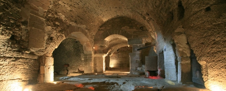 Photo Les Caves du Palais Saint Firmin - voyage Gordes
