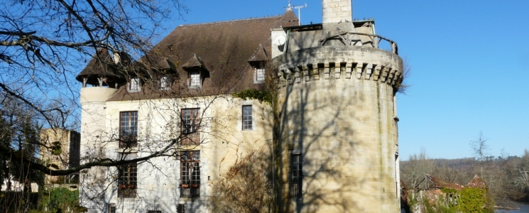 Photo Le ch&acirc;teau de Rognac - voyage Bassillac

