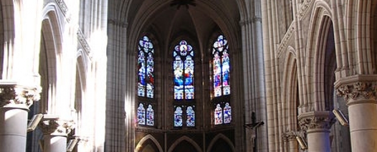 Photo L'&eacute;glise Notre Dame - voyage Sablé-sur-Sarthe
