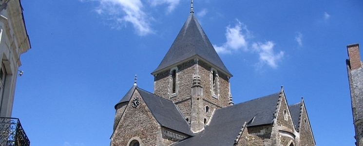 Photo L'&eacute;glise Saint Denis - voyage Saint-Denis-d'Anjou
