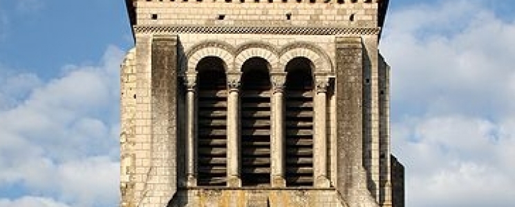 Photo L'&eacute;glise Saint Julien  - voyage Tours
