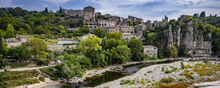 Photo 6 lieux incontournables en France &agrave; explorer en couple ou en famille - voyage Paris