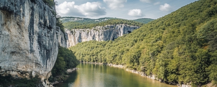 Photo Explorez le sud de l'Ard&egrave;che de la meilleure des fa&ccedil;ons - voyage Balazuc
