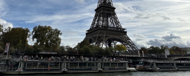 Photo Tour Eiffel : comment la visiter tranquillement et &eacute;viter les foules ? - voyage Paris